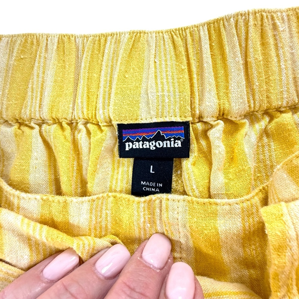 Patagonia Garden Island Shorts in Yellow Stripe SZ Large - Picture 4 of 7